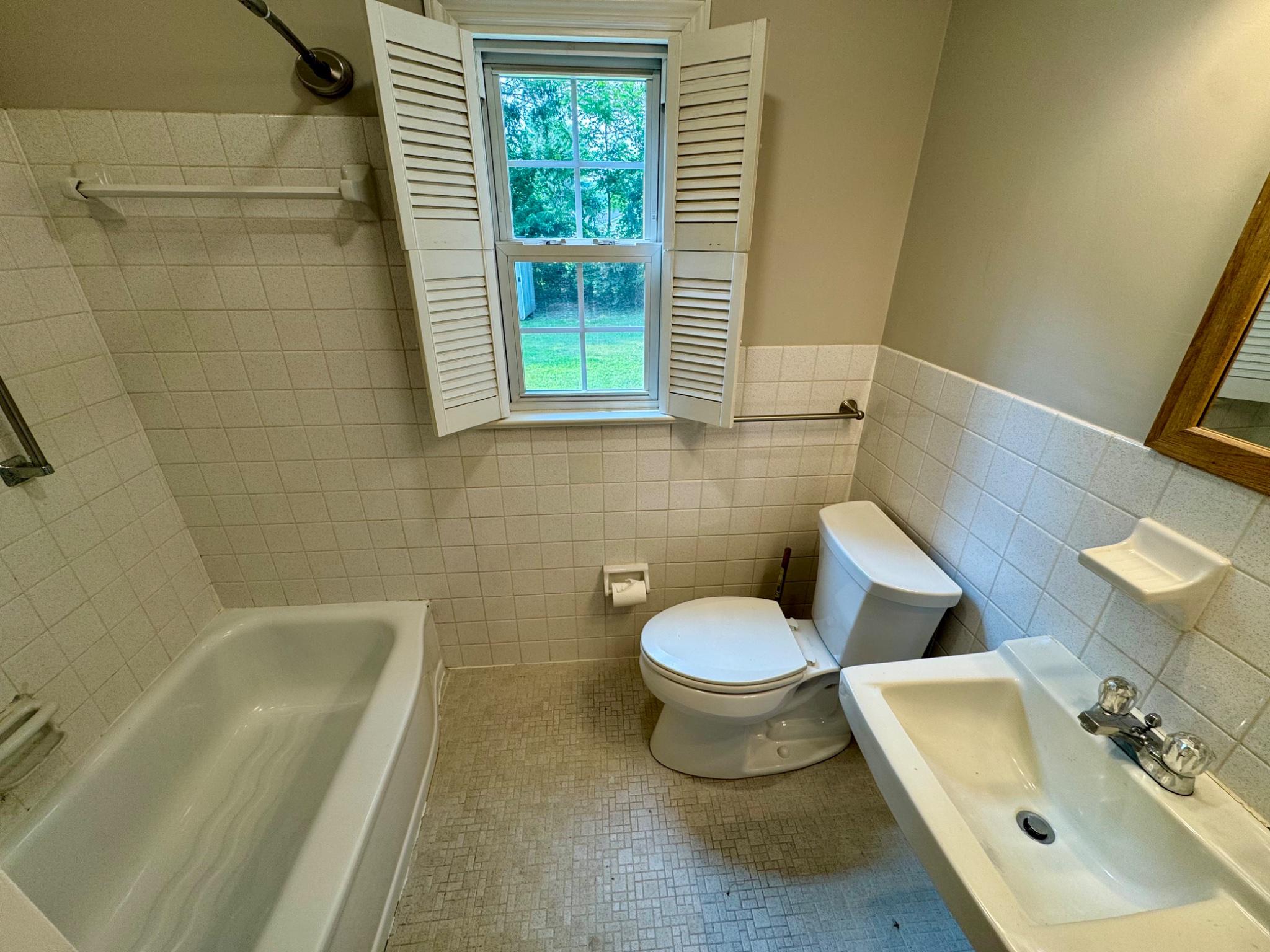 416 Townsend Road Newark, DE 19711 - Photo 17 of 22 Bathroom