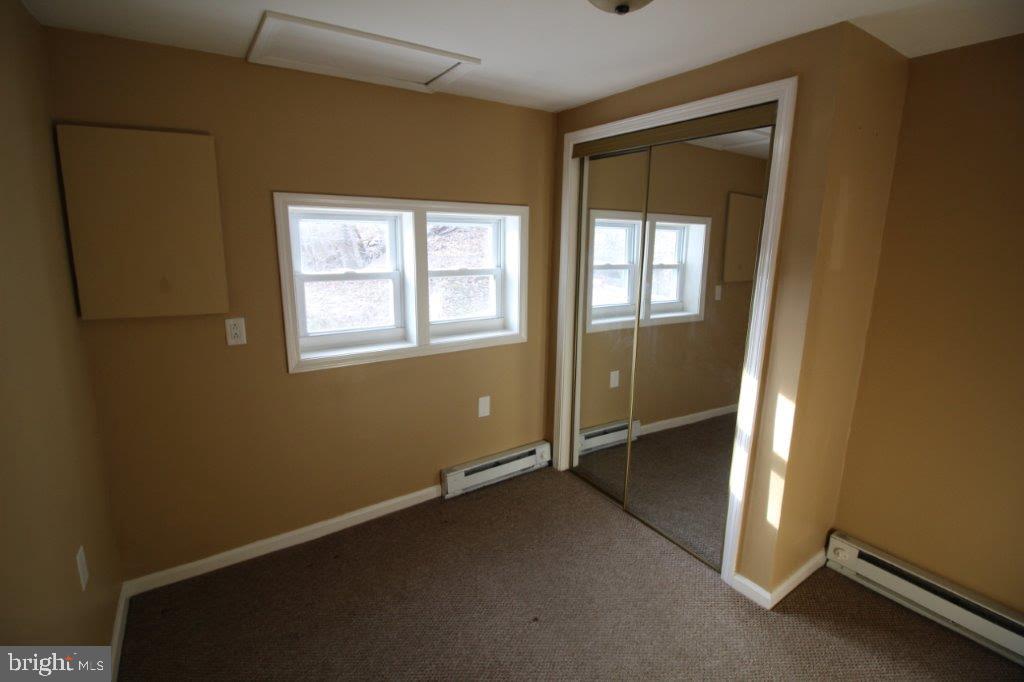 948 Matsonford Road Conshohocken, PA 19428 - Photo 34 of 35 Apartment bedroom