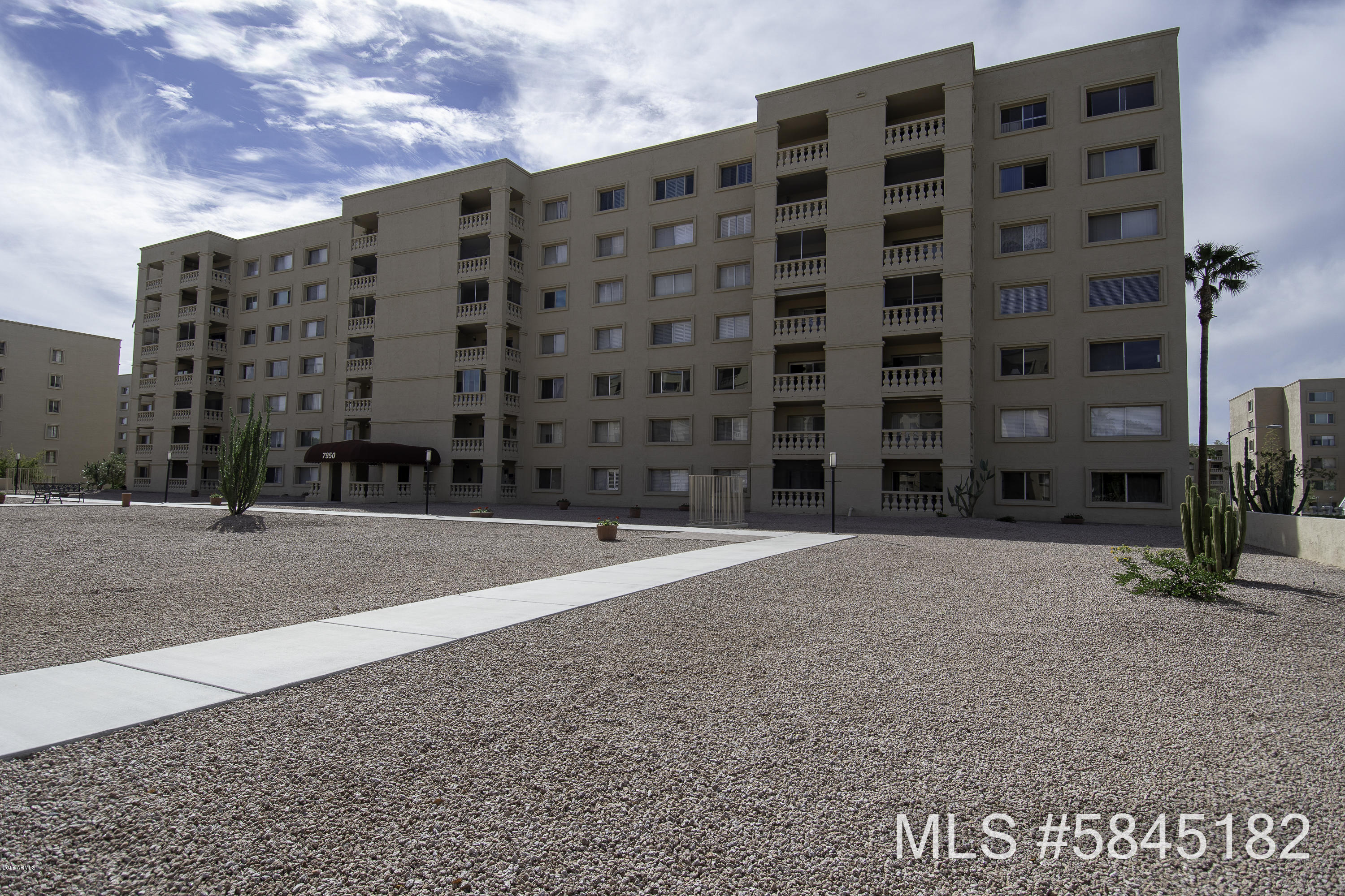 7950 East Camelback Road, Unit 206 Scottsdale, AZ 85251 - Photo 34 of 35 704Shadows-18
