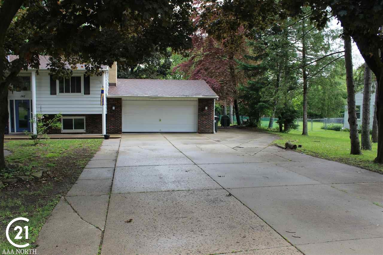 146 Texas Avenue Rochester Hills, MI 48309 - Photo 3 of 27