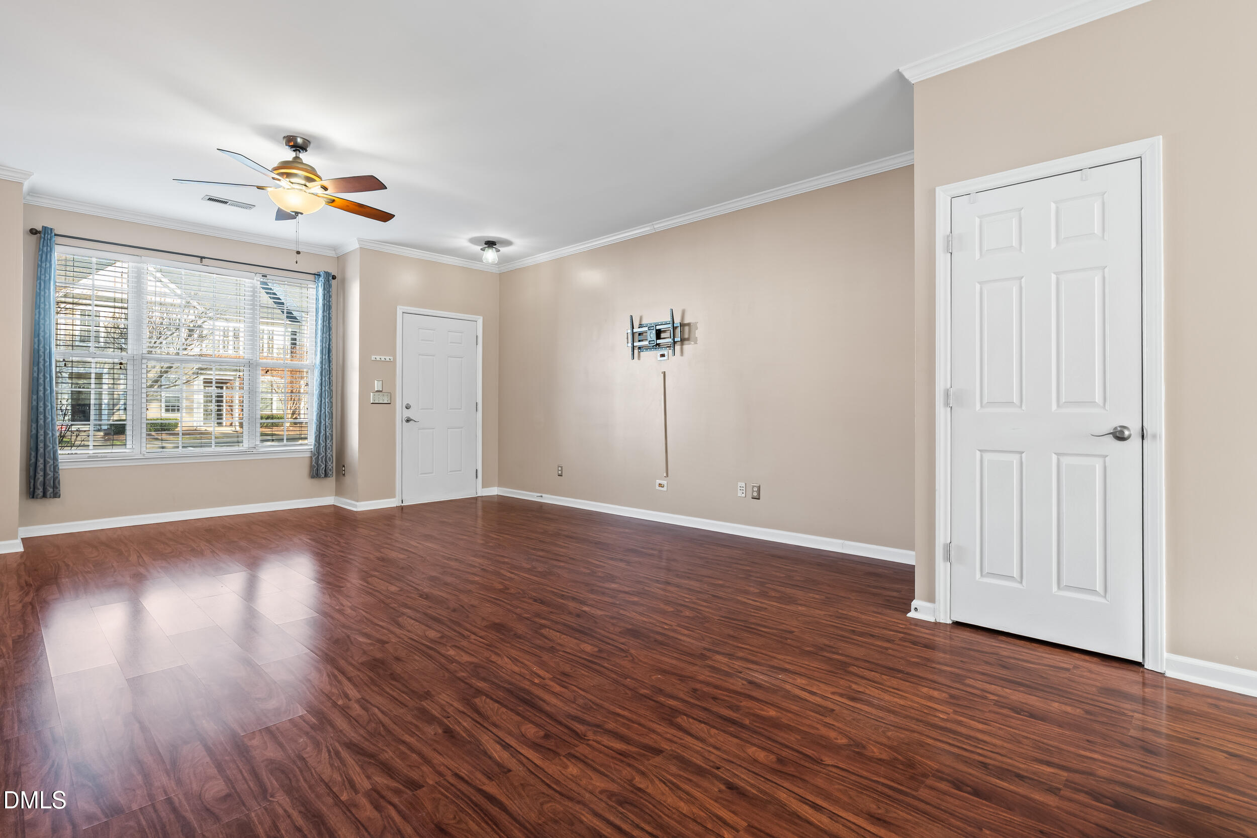 5733 Corbon Crest Lane Raleigh, NC 27612 - Photo 7 of 36 16_dsc02846