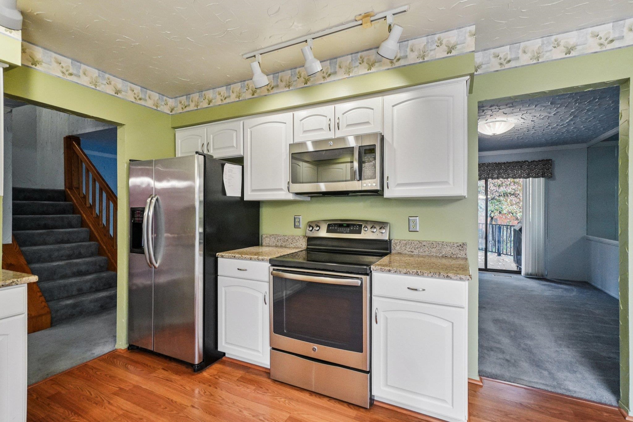 1812 Burning Bush Court Rochester Hills, MI 48309 - Photo 12 of 33