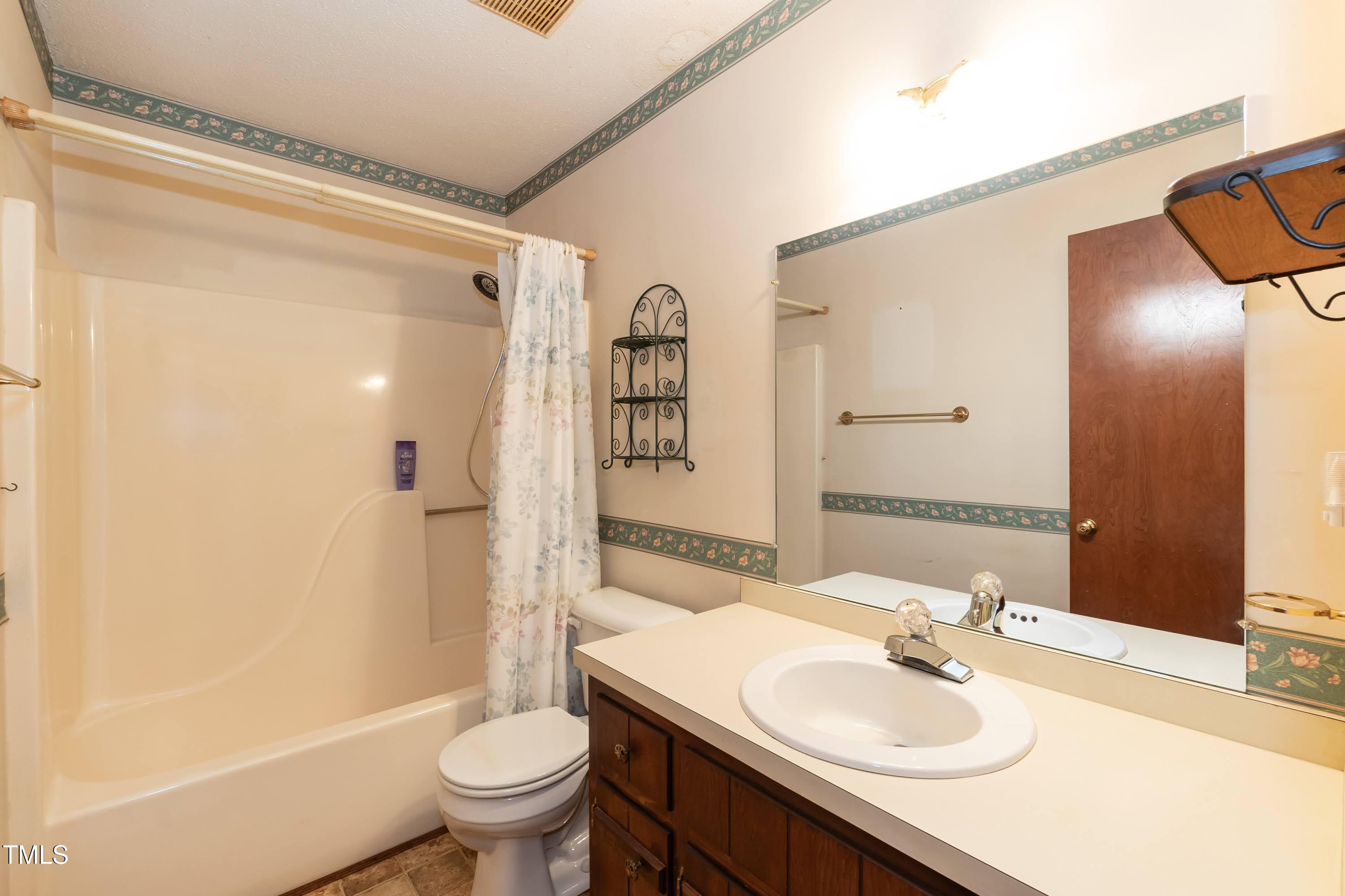2246 Ranch Road Clayton, NC 27520 - Photo 21 of 39 Bathroom 01