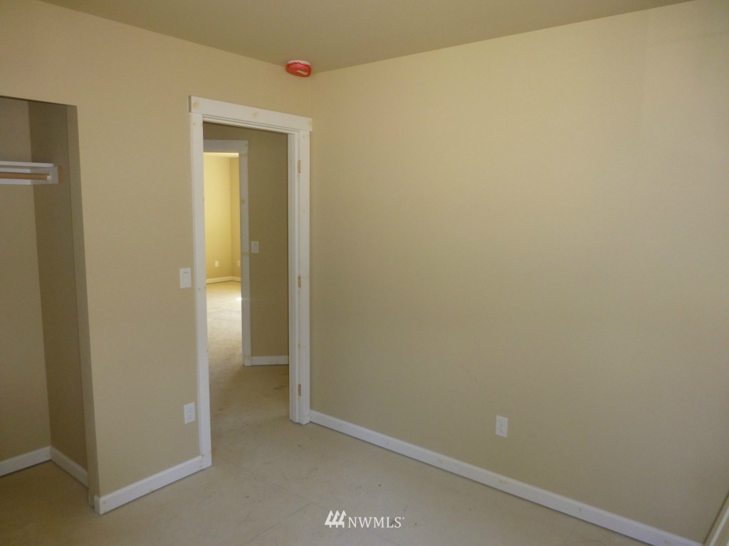 3263 Woods Road East Port Orchard, WA 98366 - Photo 14 of 20 Gallery Image 14