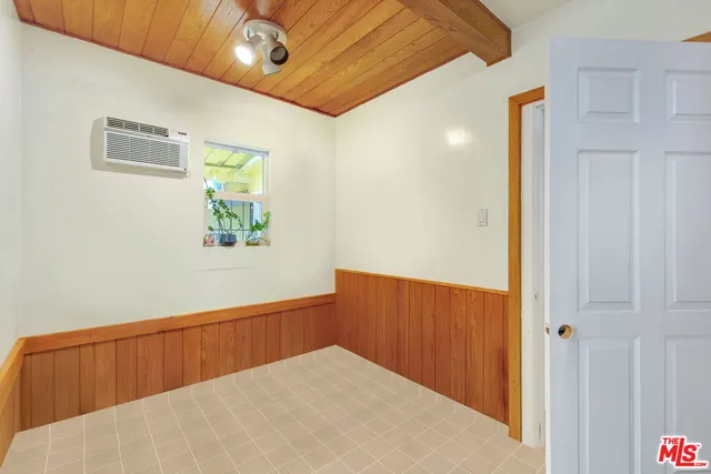 $1,100,000 | 7231 Vanalden Avenue, Reseda, CA 91335