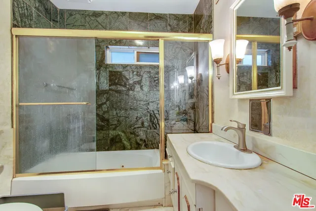 $1,100,000 | 7231 Vanalden Avenue, Reseda, CA 91335