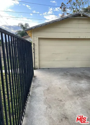 $1,100,000 | 7231 Vanalden Avenue, Reseda, CA 91335