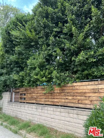 $1,100,000 | 7231 Vanalden Avenue, Reseda, CA 91335