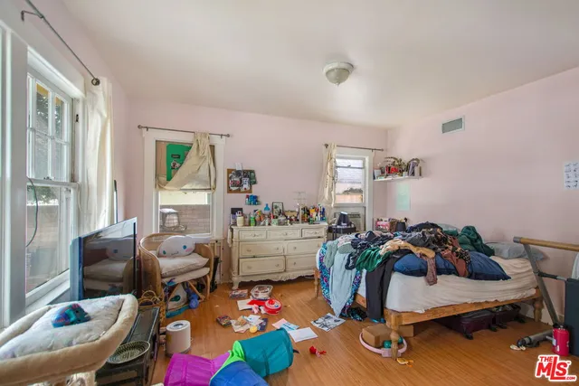 $1,100,000 | 7231 Vanalden Avenue, Reseda, CA 91335