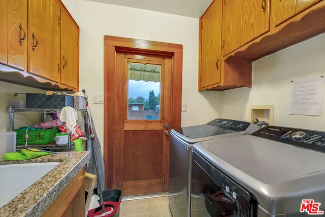 $1,100,000 | 7231 Vanalden Avenue, Reseda, CA 91335