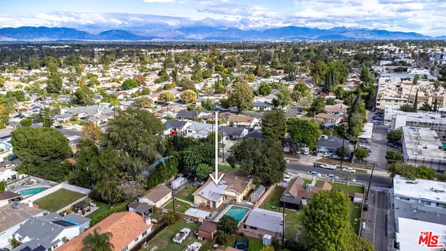 $1,100,000 | 7231 Vanalden Avenue, Reseda, CA 91335