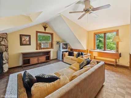 $999,995 | 724 South Plum Grove Road, Palatine, IL 60067