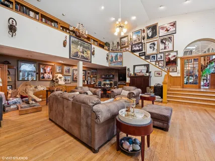 $999,995 | 724 South Plum Grove Road, Palatine, IL 60067