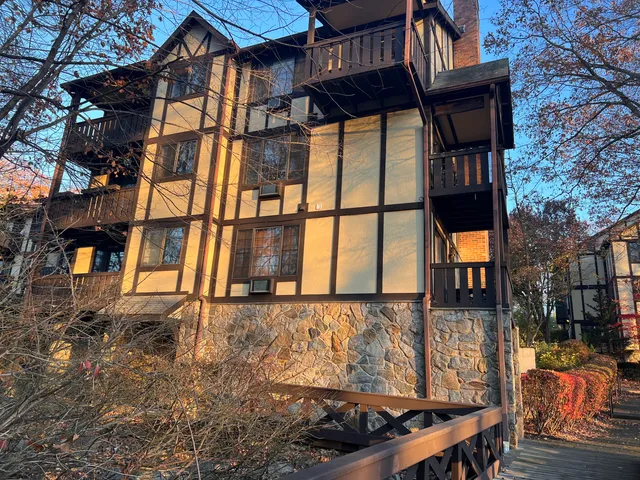 $465,000 | 50 Aiken Street, Unit 382, Norwalk, CT 06851