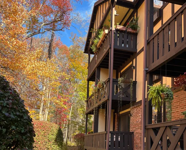 $465,000 | 50 Aiken Street, Unit 382, Norwalk, CT 06851