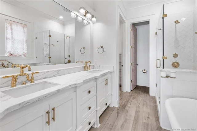 $739,900 | 5839 Lakeview Lane, Lake Charles, LA 70605