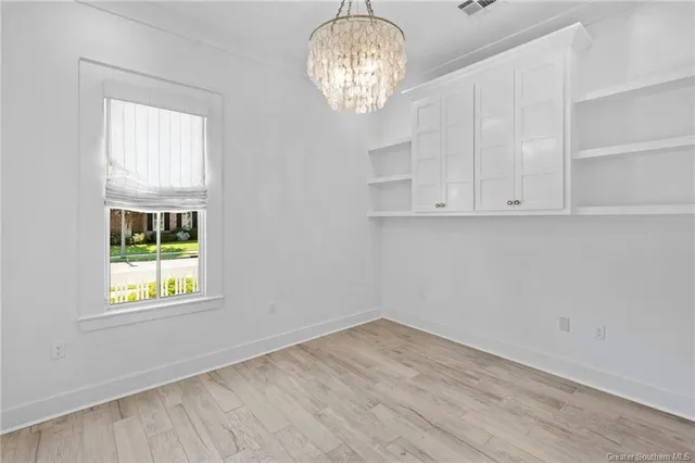 $739,900 | 5839 Lakeview Lane, Lake Charles, LA 70605