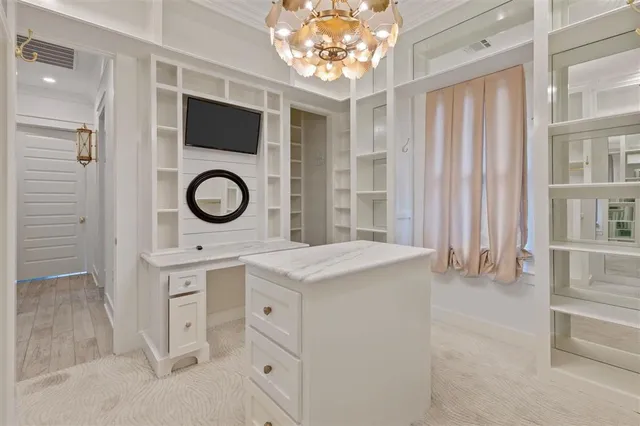 $739,900 | 5839 Lakeview Lane, Lake Charles, LA 70605