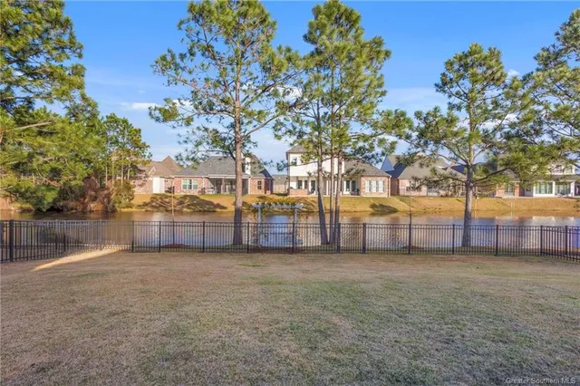 $739,900 | 5839 Lakeview Lane, Lake Charles, LA 70605
