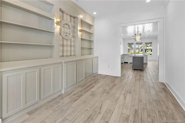 $739,900 | 5839 Lakeview Lane, Lake Charles, LA 70605