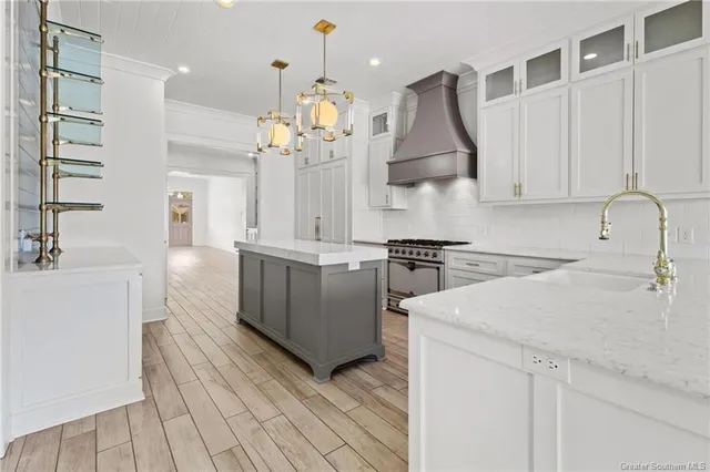 $739,900 | 5839 Lakeview Lane, Lake Charles, LA 70605