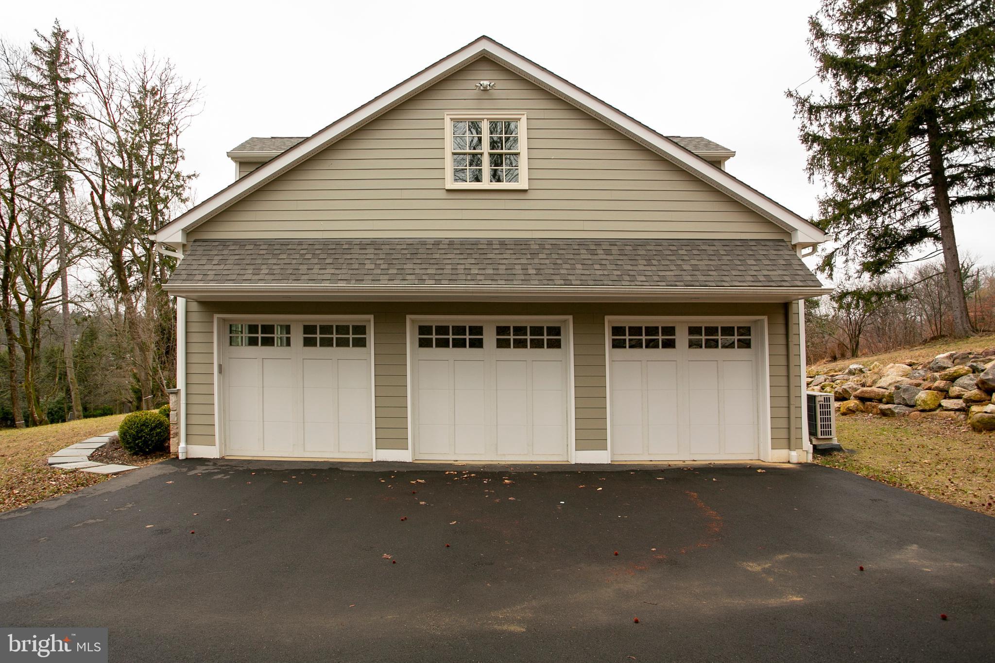 1140 Rydal Road Rydal, PA 19046 - Photo 3 of 32 Garage