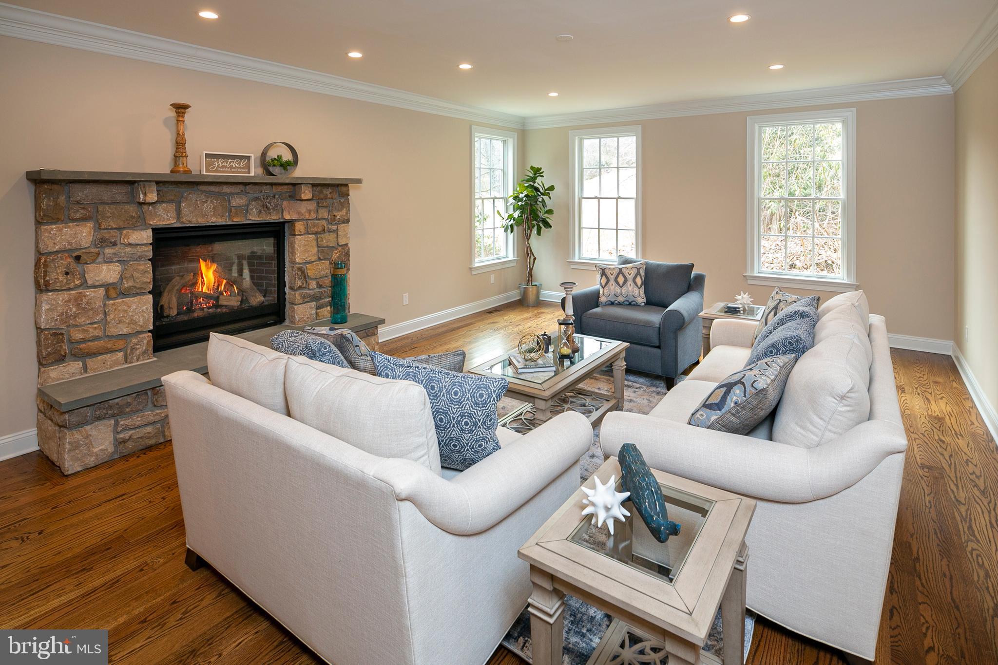 1140 Rydal Road Rydal, PA 19046 - Photo 9 of 32 Family / Great Room