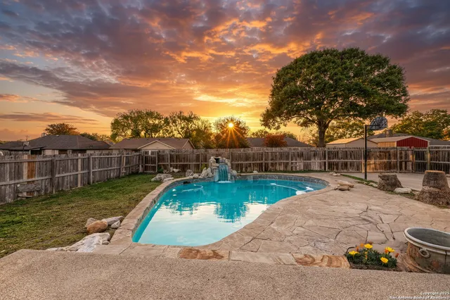 $349,900 | 141 Cottonwood Street, Uvalde, TX 78801