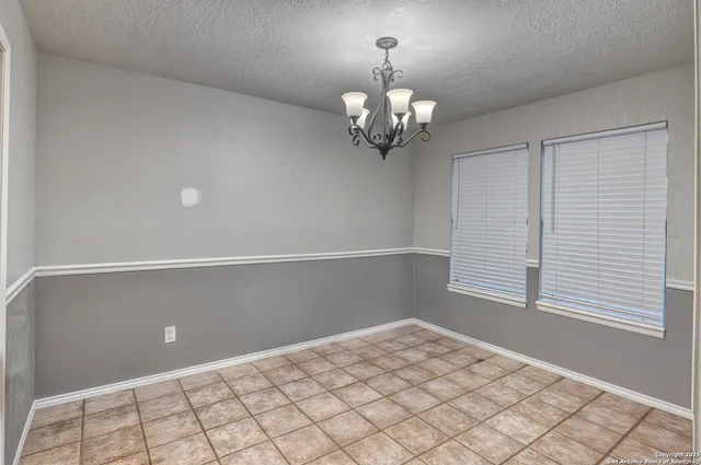 $349,900 | 141 Cottonwood Street, Uvalde, TX 78801