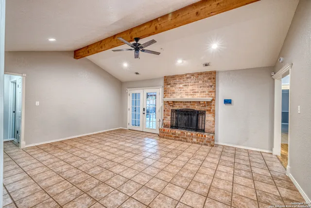 $349,900 | 141 Cottonwood Street, Uvalde, TX 78801