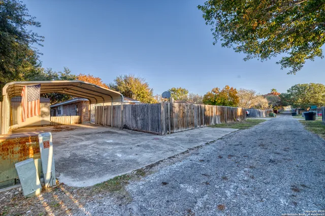 $349,900 | 141 Cottonwood Street, Uvalde, TX 78801