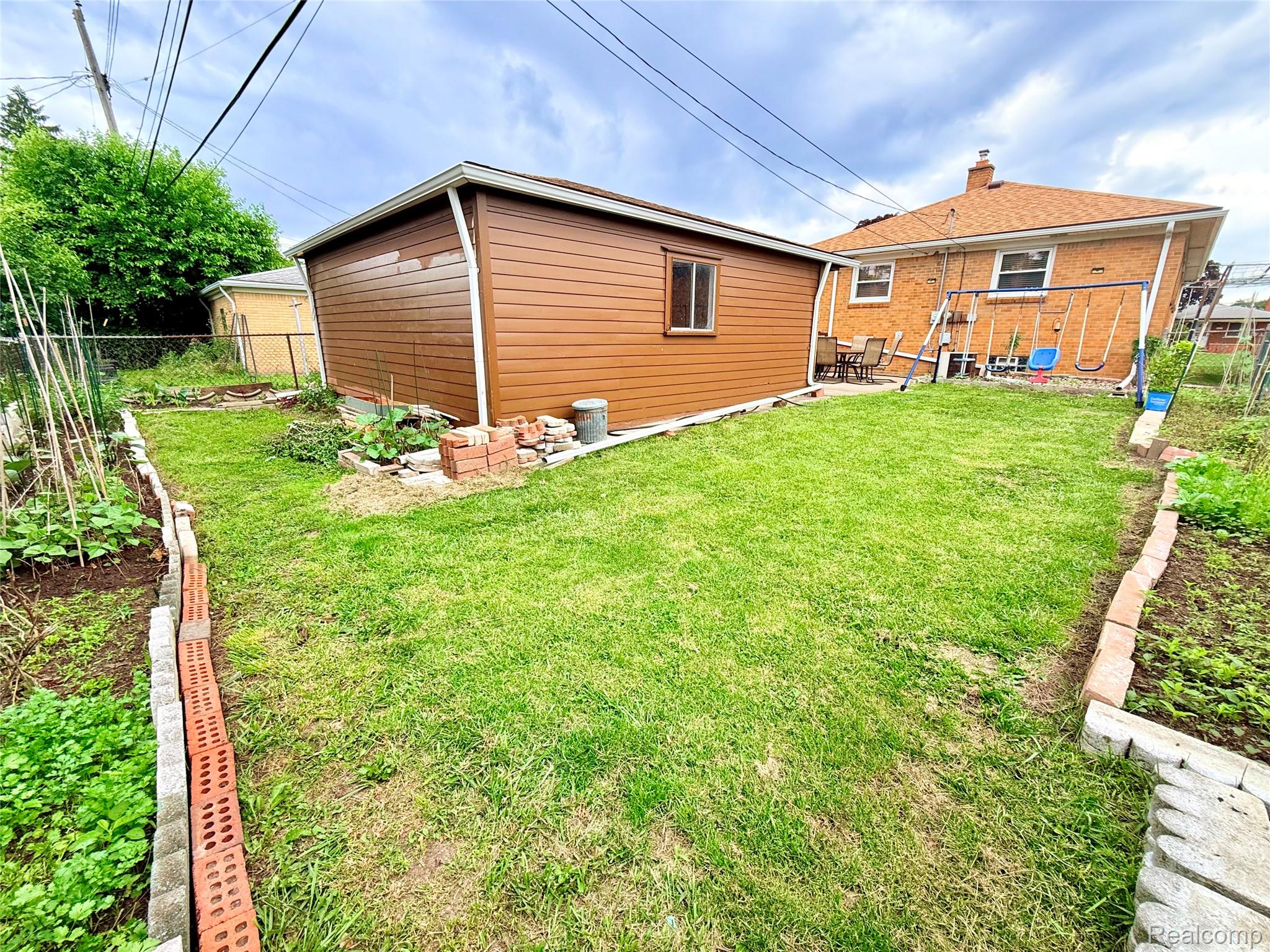 8152 Potomac Street Center Line, MI 48015 - Photo 39 of 39 .