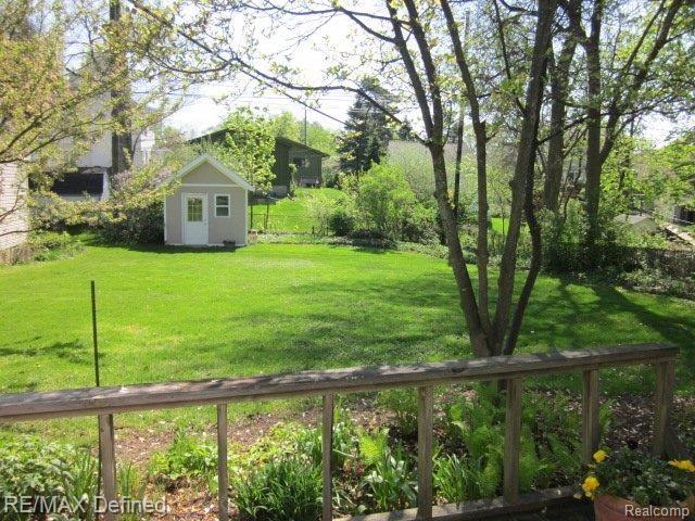 740 Elizabeth Street Rochester, MI 48307 - Photo 2 of 24 Deck to Rear Yard