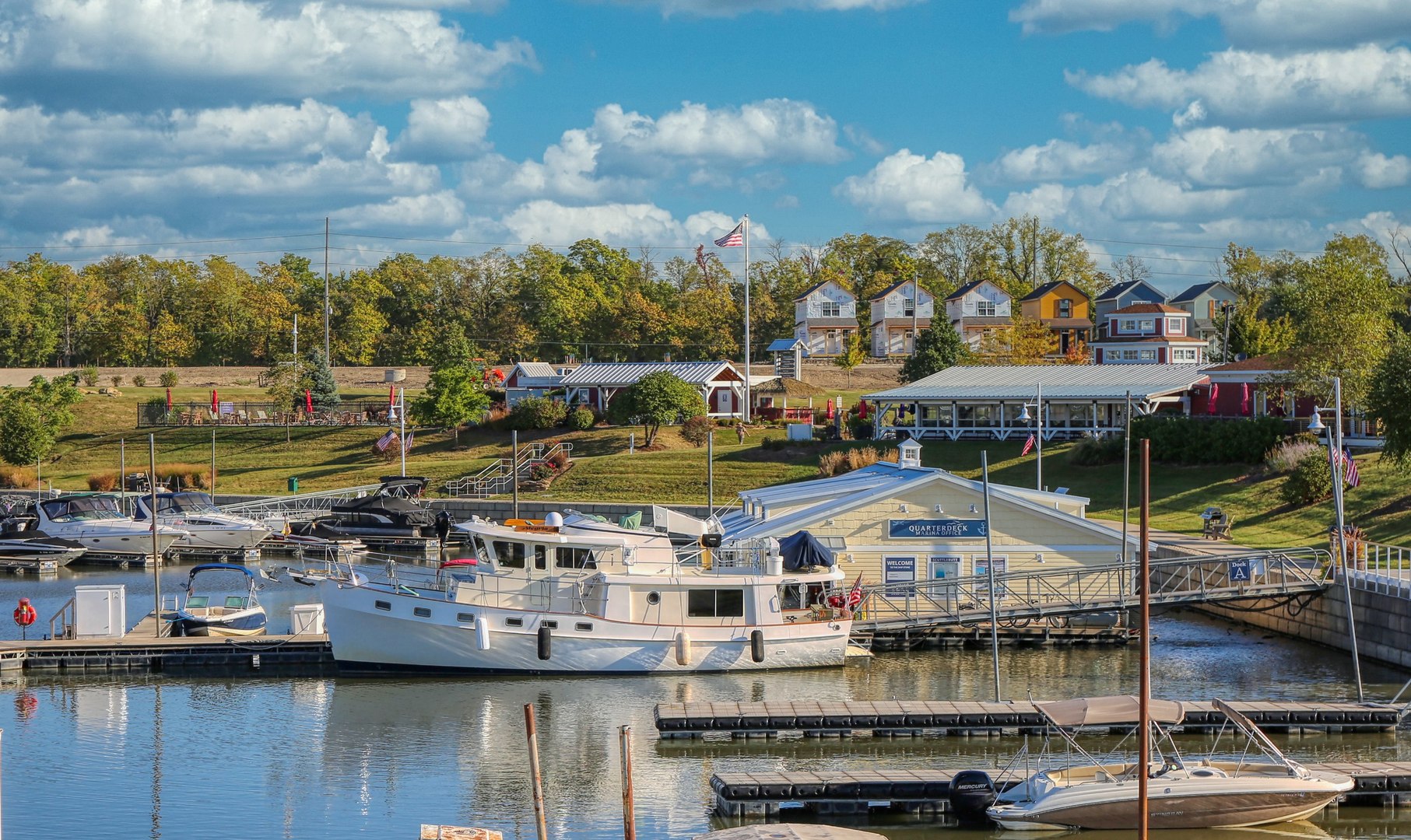 100 Great Loop E Drive, Unit 38 Ottawa, IL 61350 - Photo 13 of 15 a view of a lake with a house