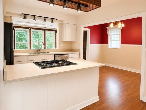 $3,100 | 19 Blaine Avenue, Unit 2, Beverly, MA 01915