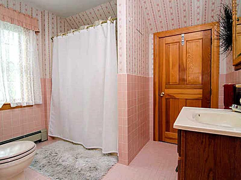 76 Cobb Hill Road Otisfield, ME 04270 - Photo 28 of 35 Bathroom. In Law Apartment