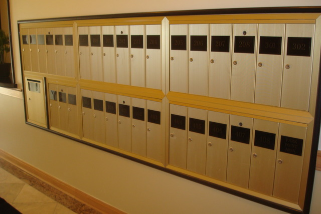 640 McHenry Road, Unit 2208 Wheeling, IL 60090 - Photo 4 of 17 a view of a large door