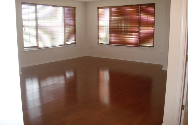 640 McHenry Road, Unit 2208 Wheeling, IL 60090 - Photo 5 of 17 a view of empty room with window