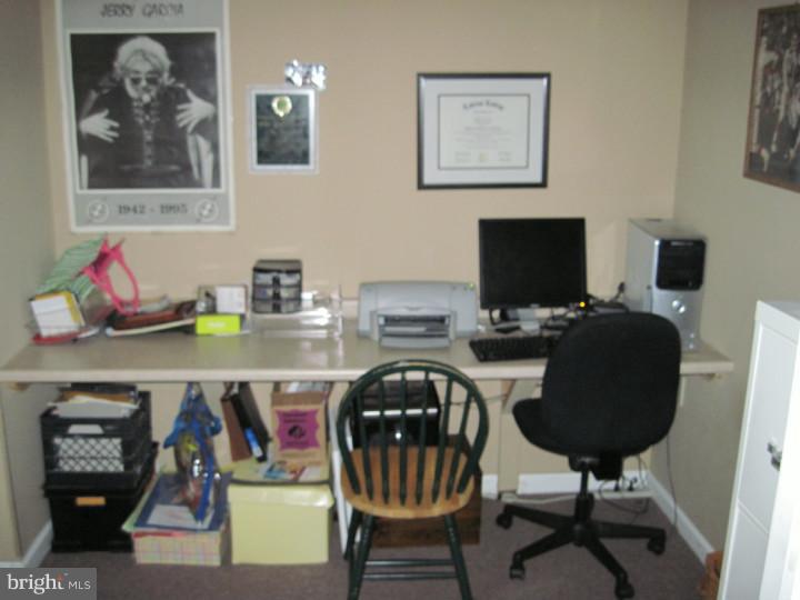 517 Paddock Road Havertown, PA 19083 - Photo 21 of 25 Office / Study