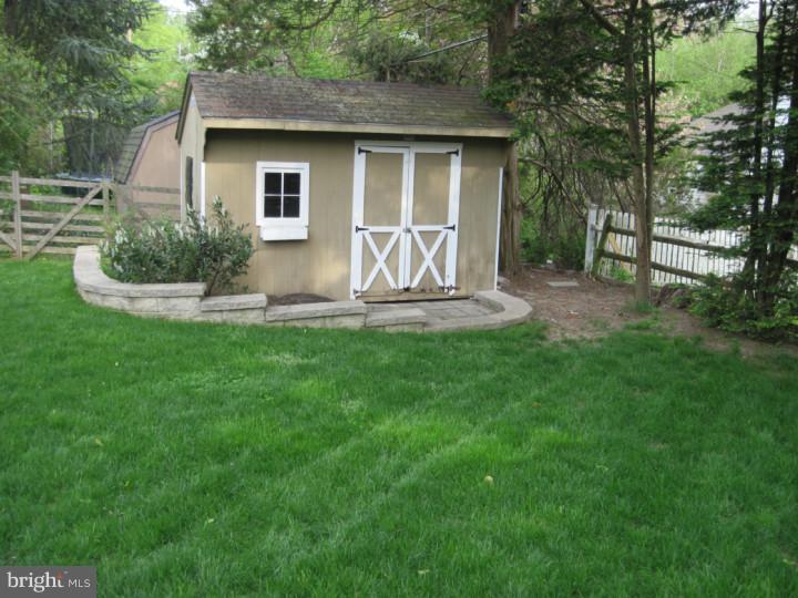 517 Paddock Road Havertown, PA 19083 - Photo 25 of 25 Exterior Back