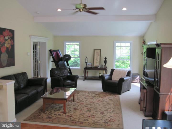 517 Paddock Road Havertown, PA 19083 - Photo 6 of 25 Family Room