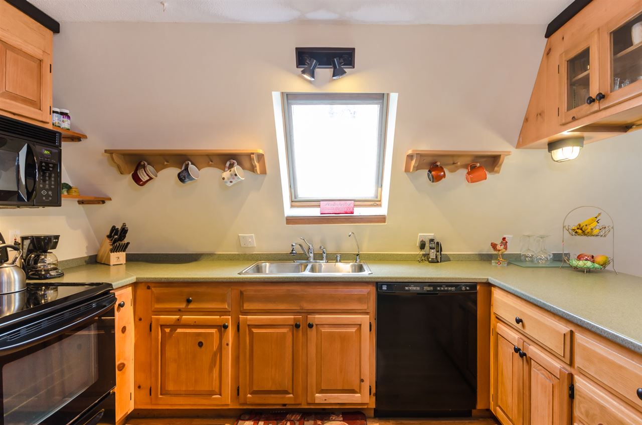 238 Normand Road Goffstown, NH 03045 - Photo 9 of 38
