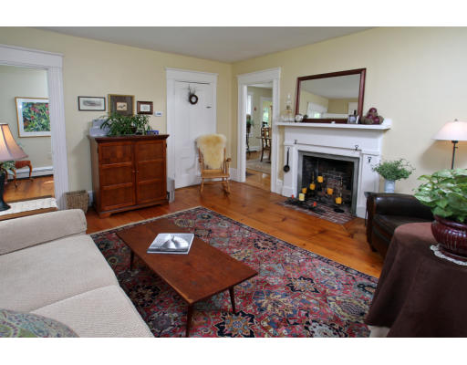 47 Winnetuxet Road Plympton, MA 02367 - Photo 3 of 22 Gallery Image 3