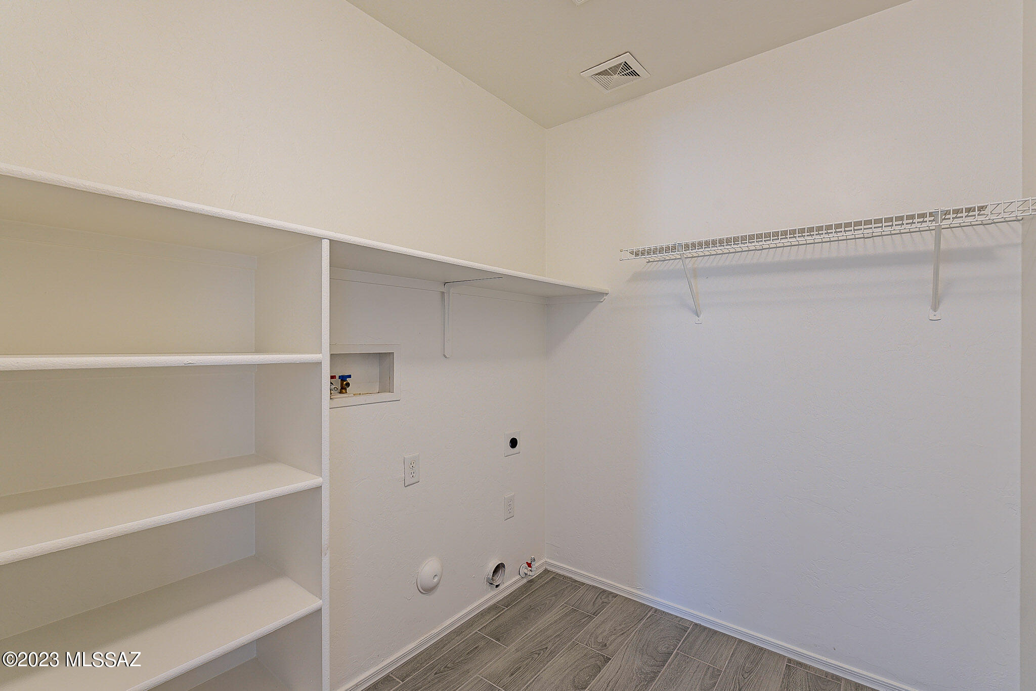 8513 East Sarnoff Ridge Loop Tucson, AZ 85710 - Photo 27 of 33