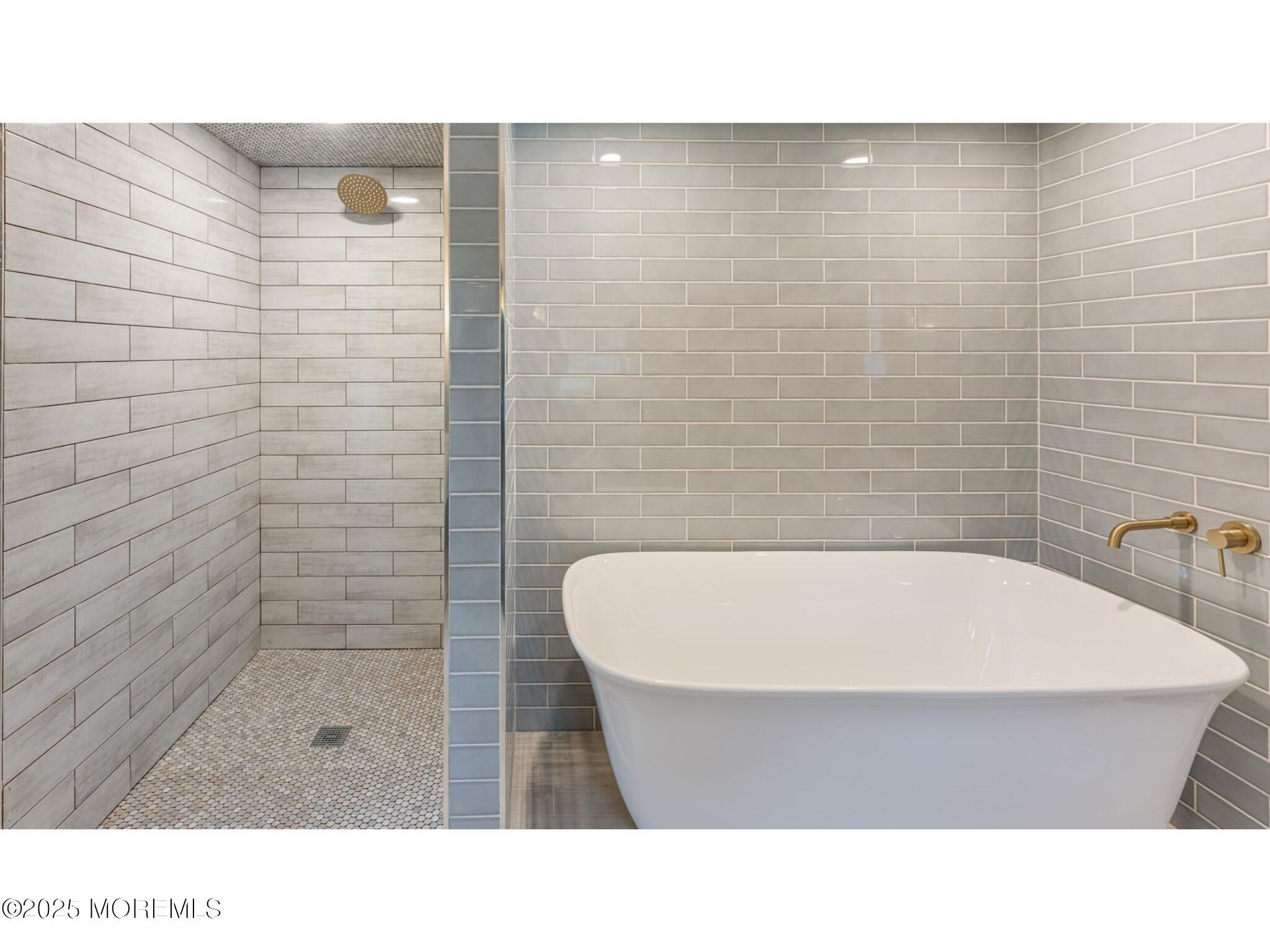 139 Monmouth Avenue Atlantic Highlands, NJ 07716 - Photo 27 of 40 a bathroom with a bathtub and a sink