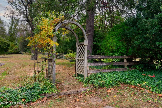 a house view with a outdoor space