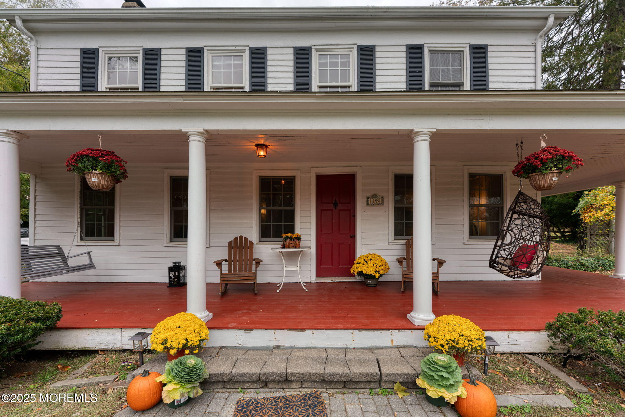 139 Monmouth Avenue Atlantic Highlands, NJ 07716 - Photo 9 of 40 a front view of a house with a yard