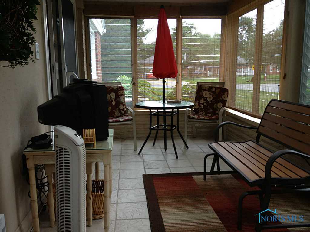 2830 Evergreen Road Toledo, OH 43606 - Photo 14 of 20 Gallery Image 14