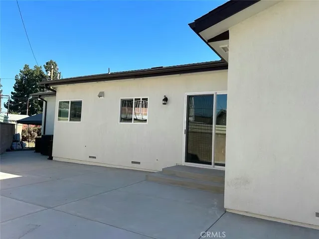 a view of parking area