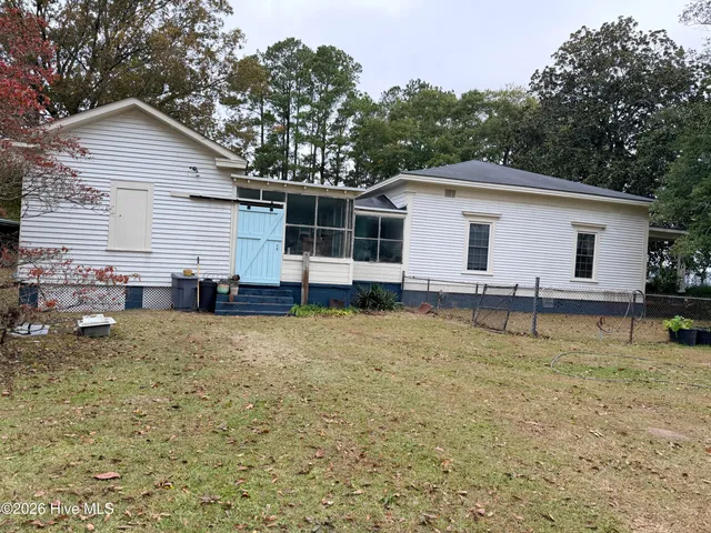 $295,000 | 3298 Yankee Hall Road, Greenville, NC 27834